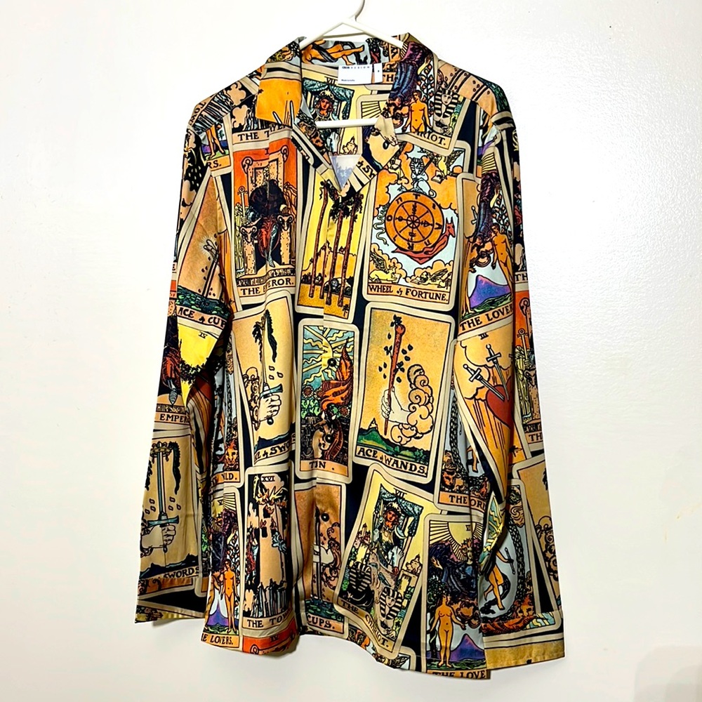 Tarot Cards Shirt. 100% Polyester. Men’s Size Medium. In brand new condition.